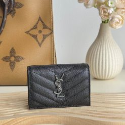 입생로랑 596323 10X7X2.5cm