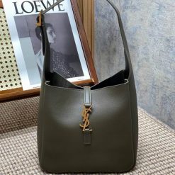 입생로랑 713938 22X22X10cm