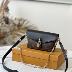 루이비통 Padlock on Strap M80559 19x11x3cm
