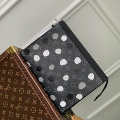 루이비통 Pochette Voyage M81934 26x20cm